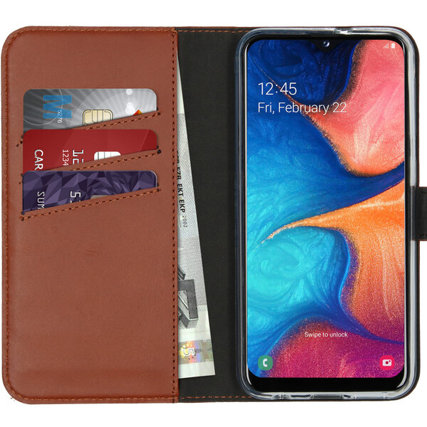 Selencia - Genuine Leather Bookcase voor Samsung Galaxy A20e - Light Brown