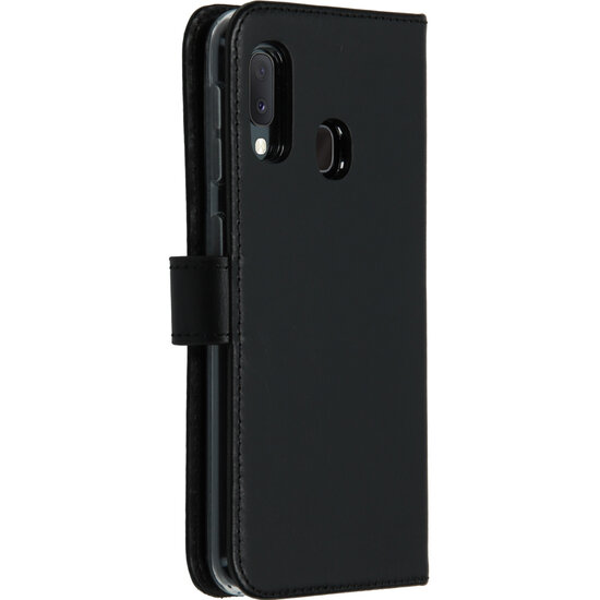 Selencia - Genuine Leather Bookcase voor Samsung Galaxy A20e - Black