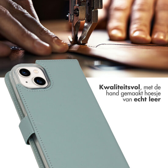 Selencia - Genuine Leather Bookcase voor Apple iPhone 14 Plus - Air Blue